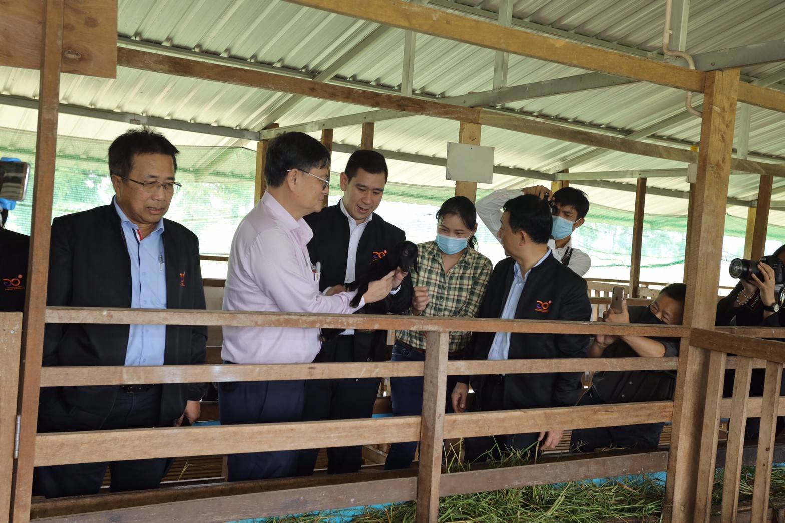 B76402A4 1467 4ED3 B25E 399A376C33EE