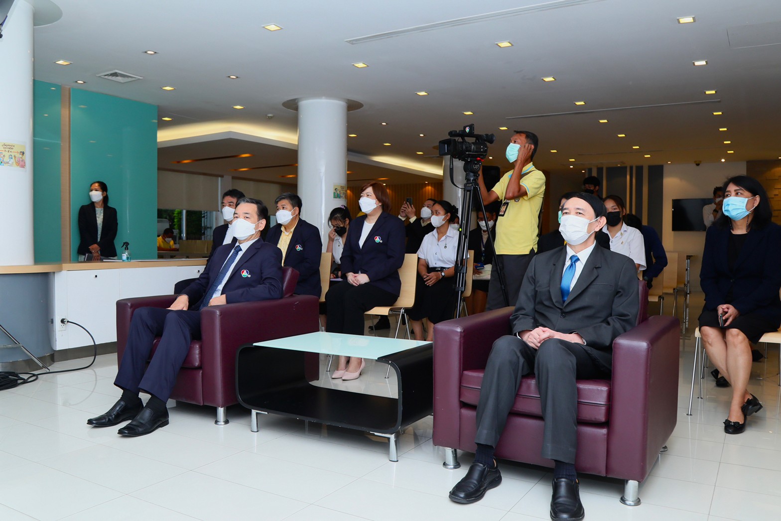 LINE ALBUM 2692565 BE 220926 8