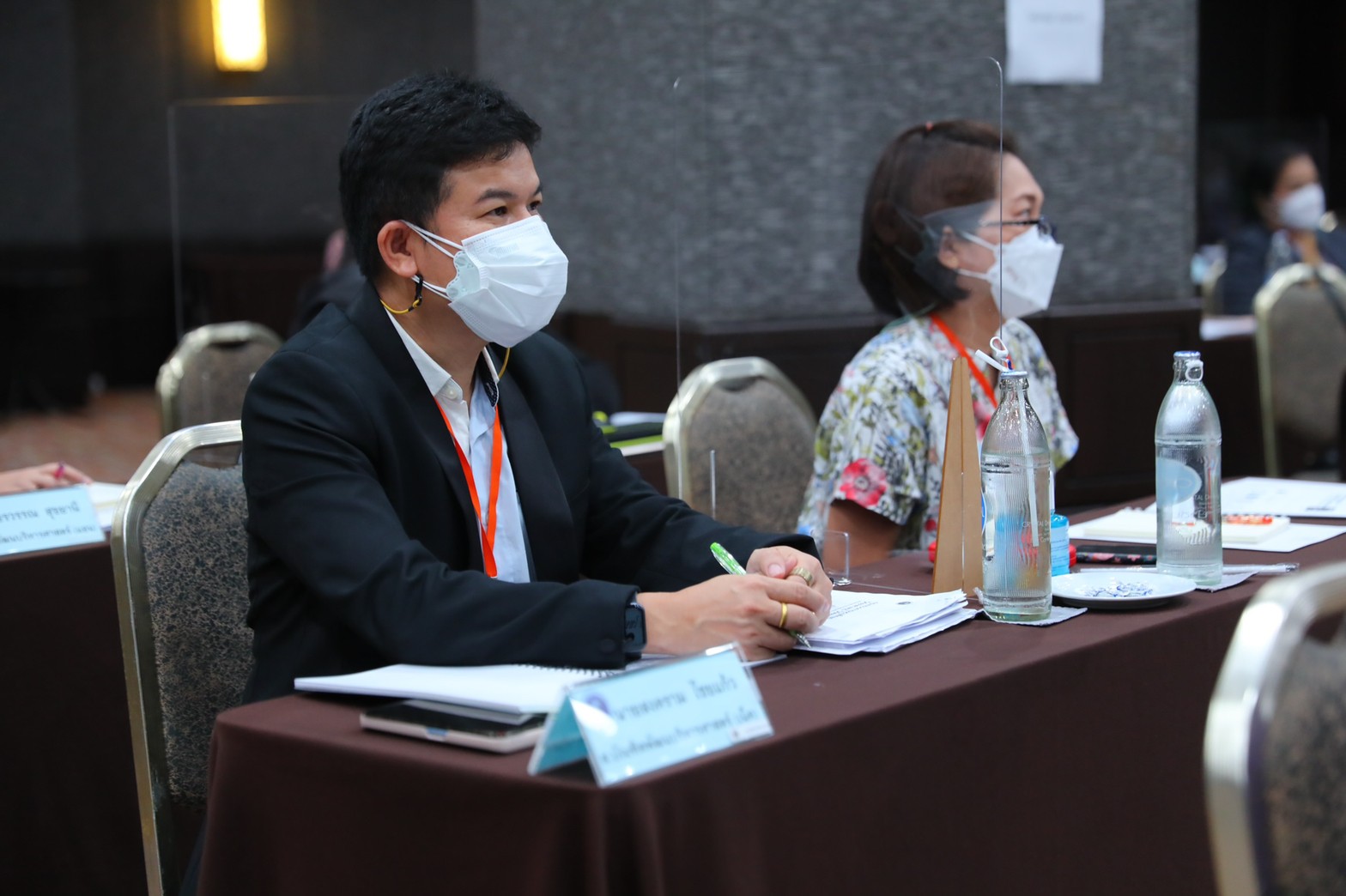 LINE ALBUM 1662565 BE 220616 11