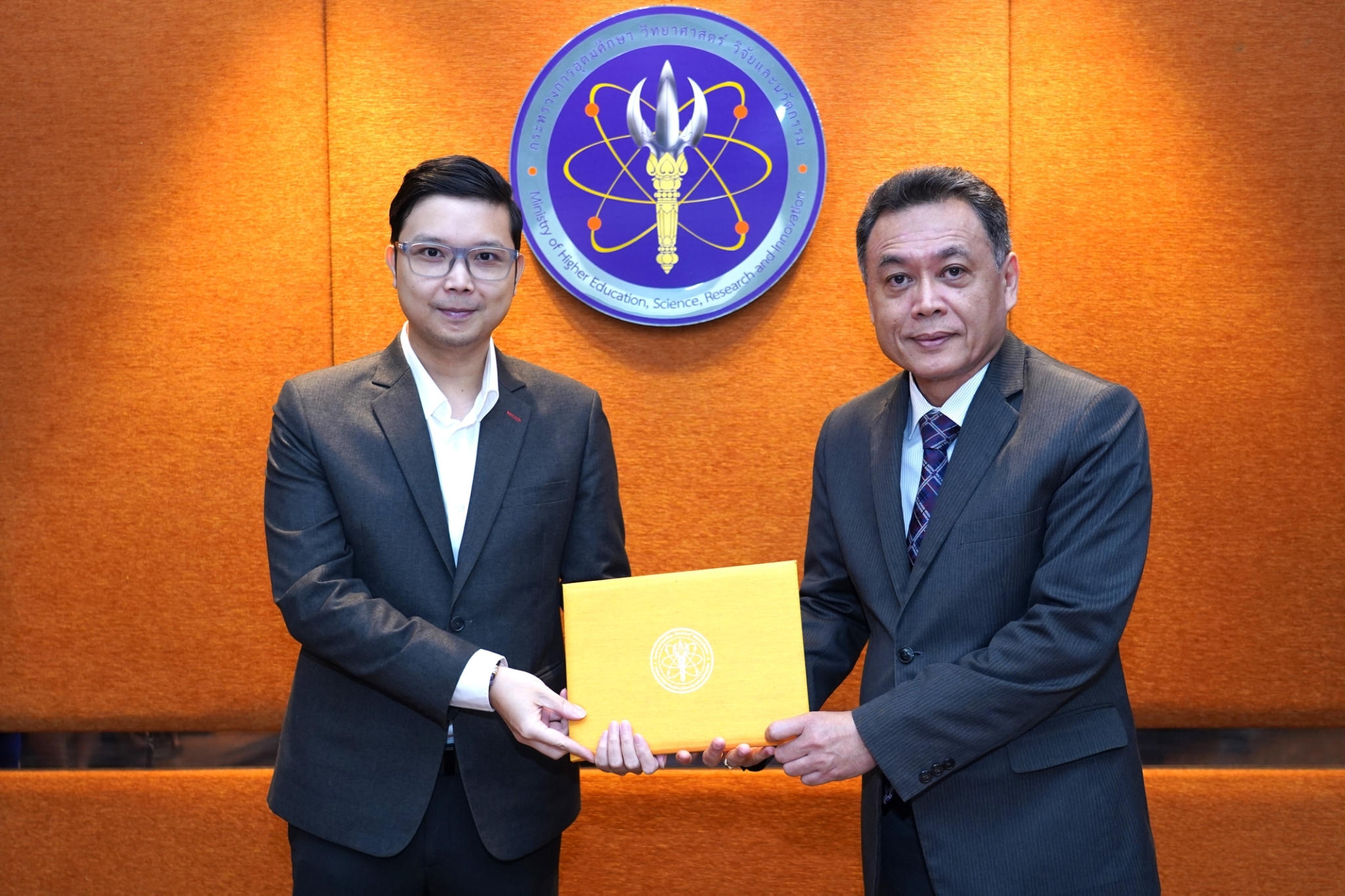 LINE ALBUM 2024.5.21 240521 4