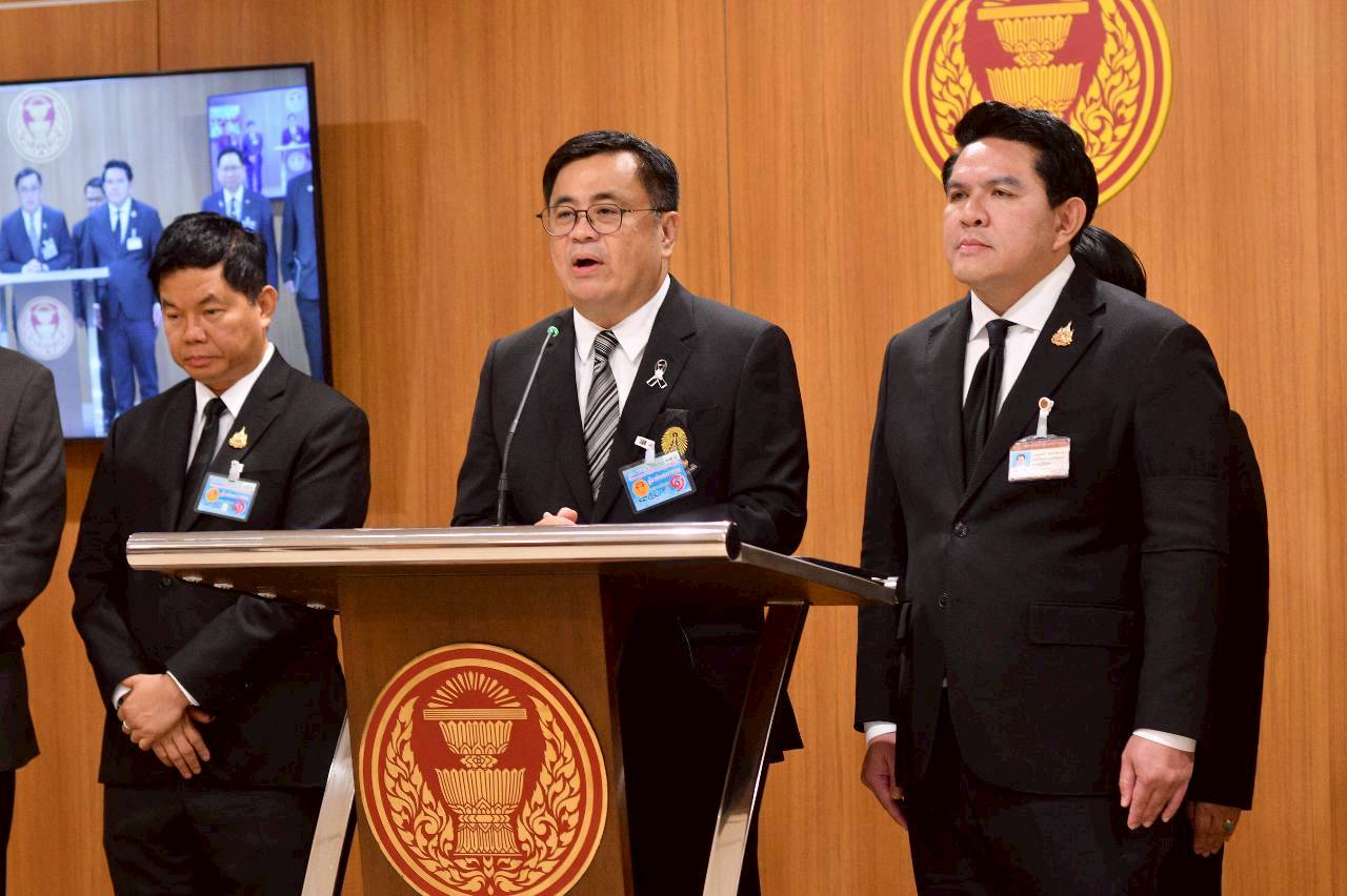 LINE ALBUM 111268 251211 5