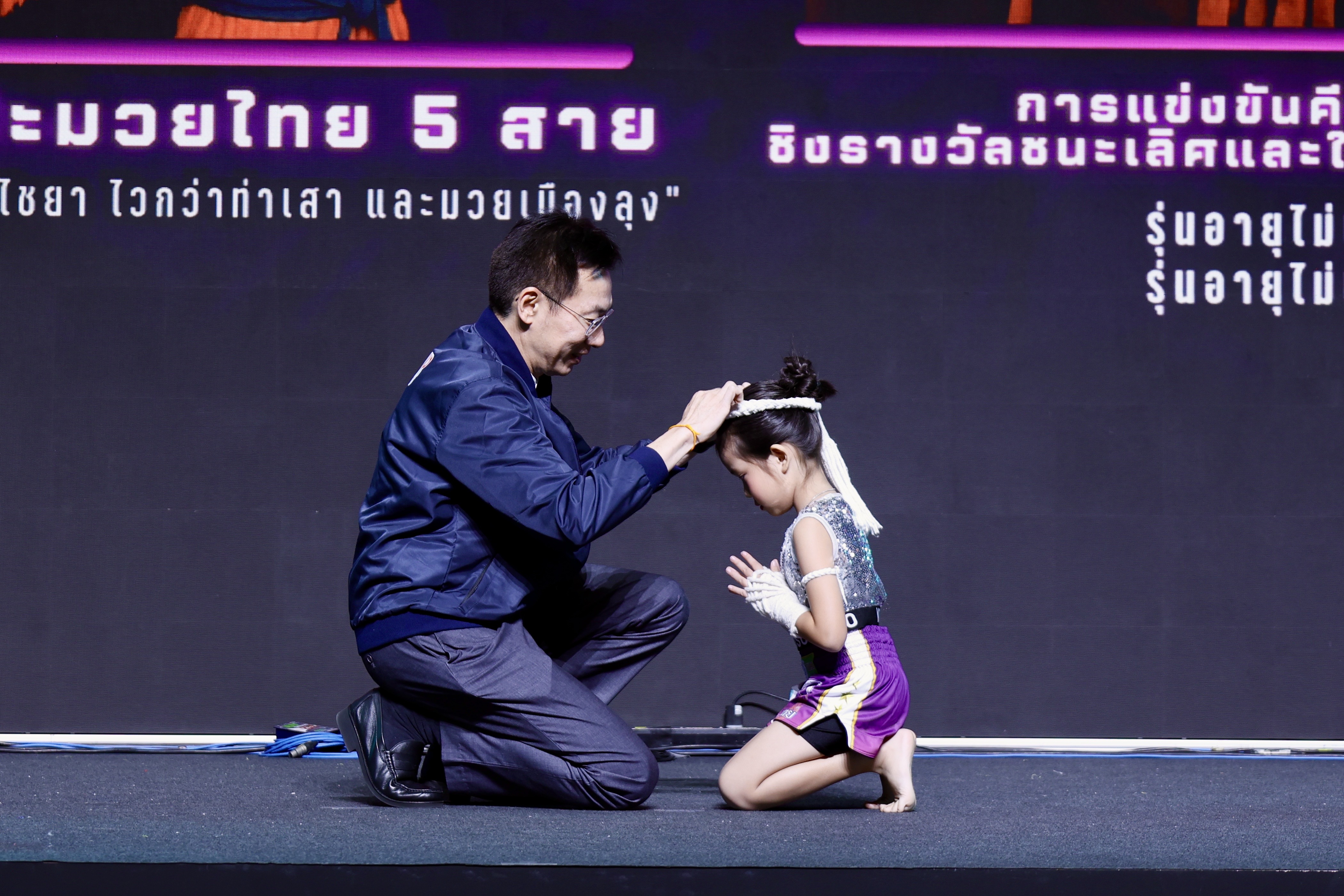 B0136C25BE0F92A285E01DA6FDA0E4085D9676C8