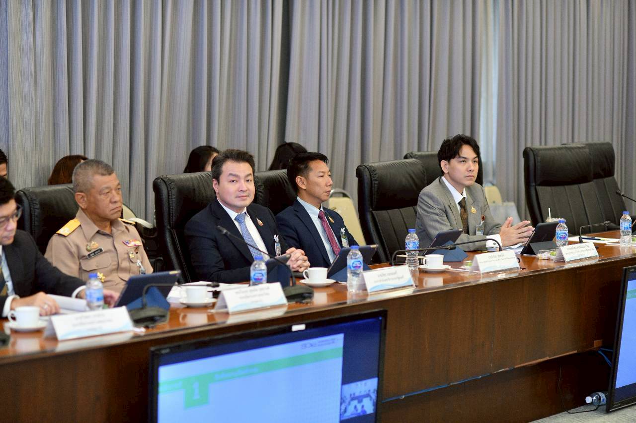 LINE ALBUM 19082568 250819 4