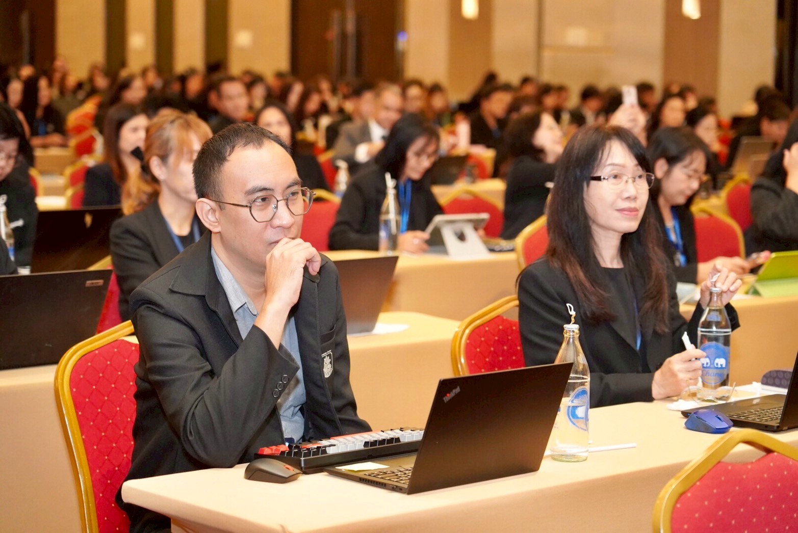 LINE ALBUM 201168 251120 12