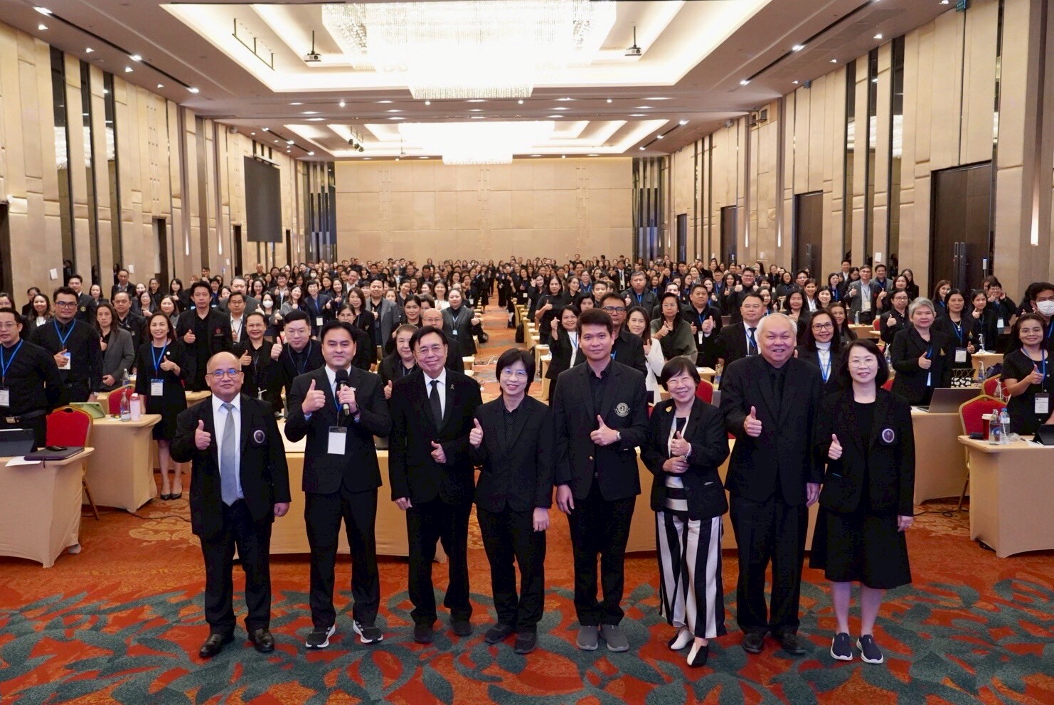 LINE ALBUM 201168 251120 24