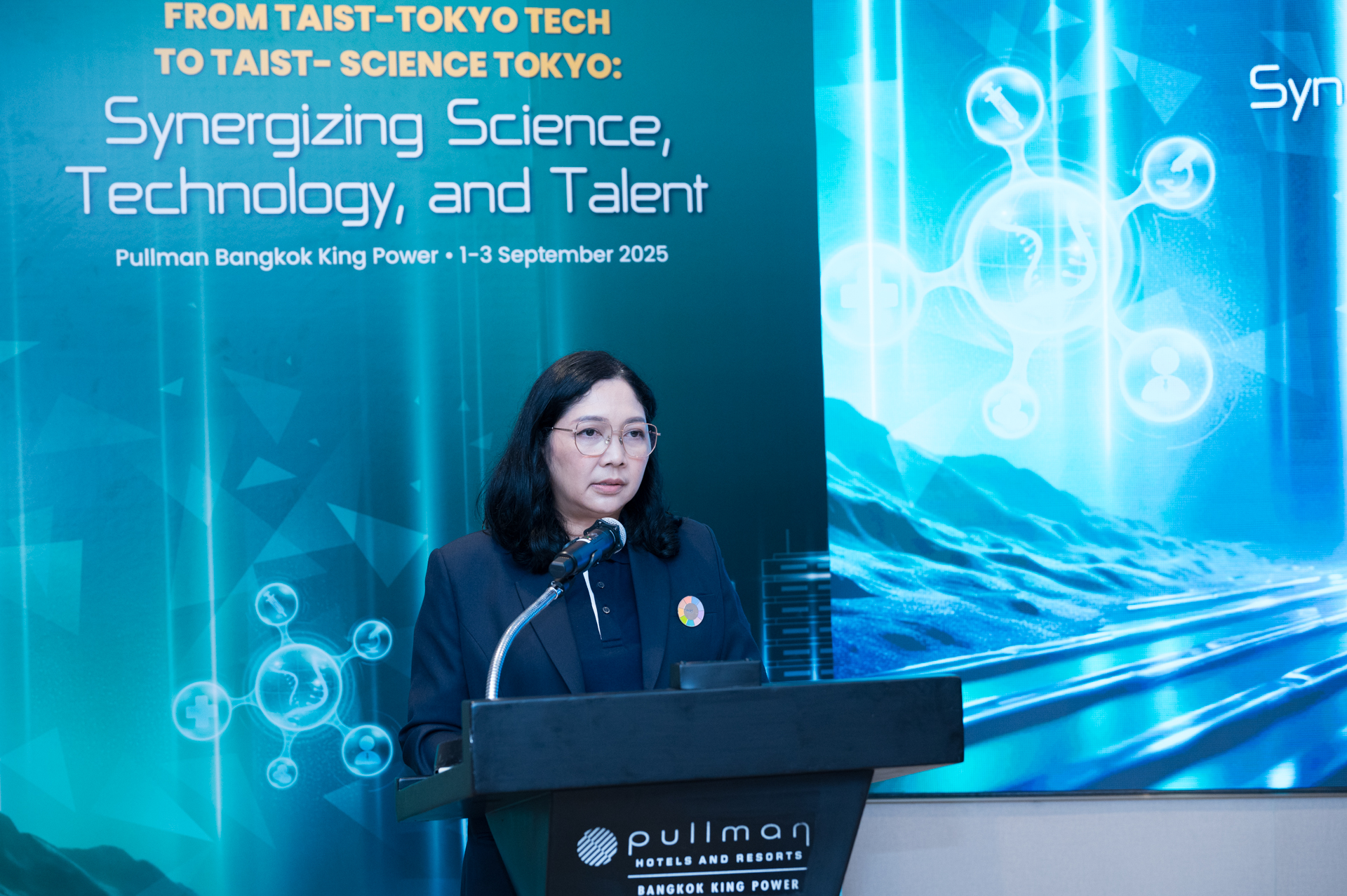 5 ดร.พัชร์ลิตา ฉัตรวริศพงศ์ ผู้ช่วยผู้อำนวย 0