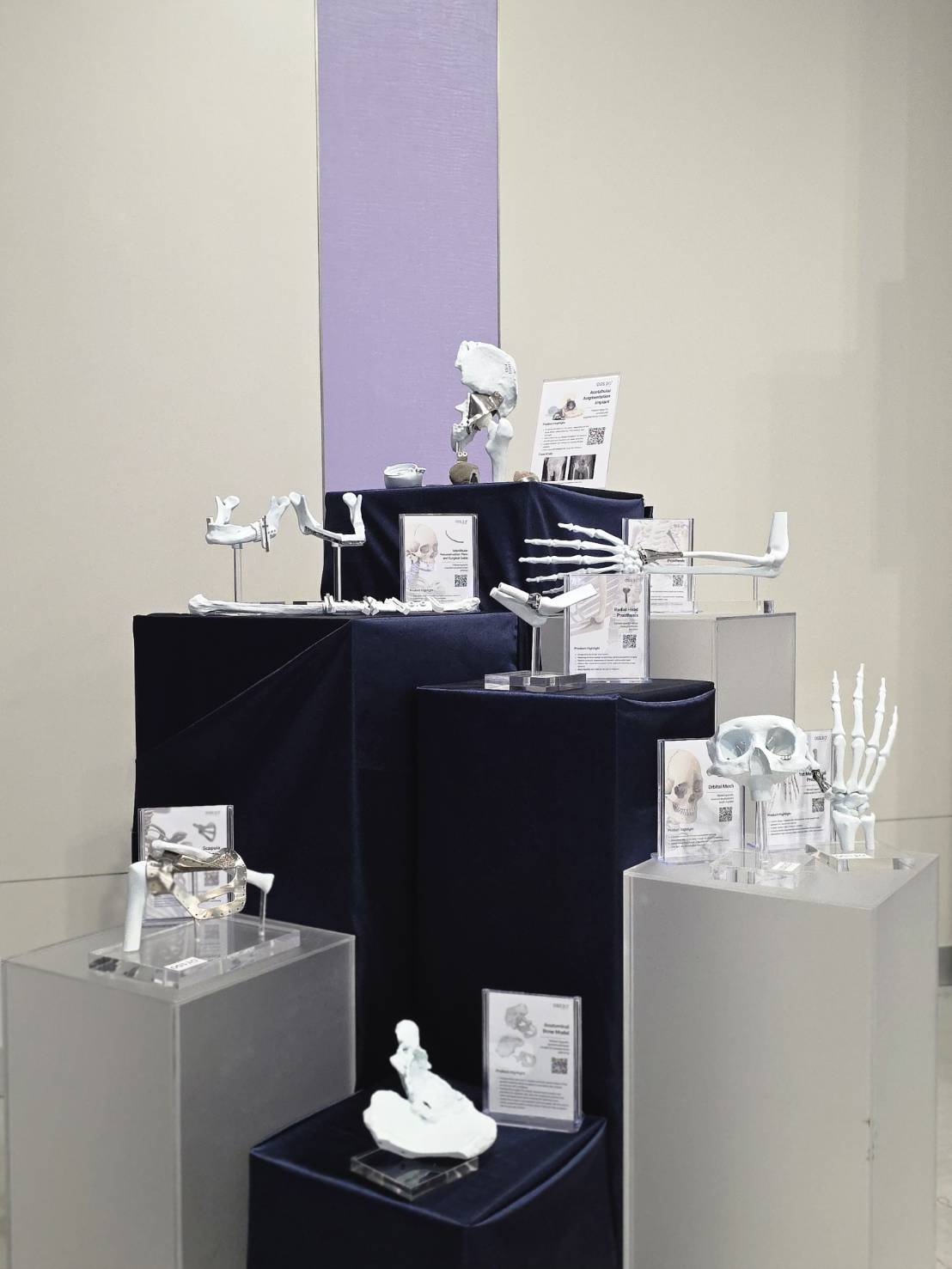 10 ตัวอย่างกระดูกไทเทเนียมจากการพิมพ์สามมิ