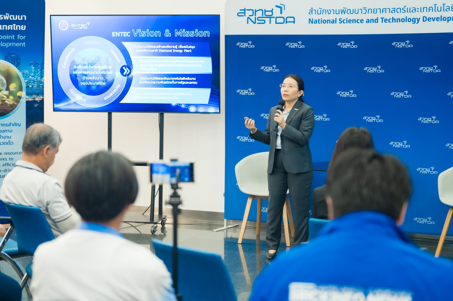 3 ดร.สุมิตรา จรสโรจน์กุล ผอ ENTEC