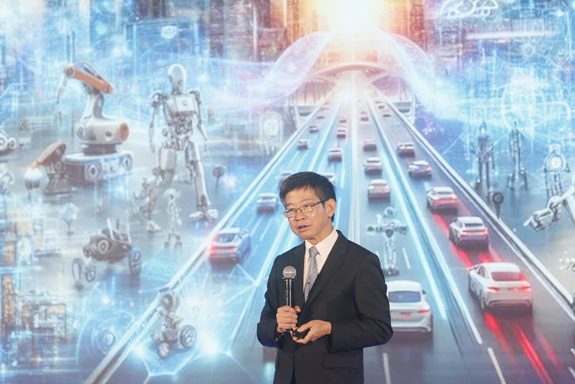 6. ดร.กอบศักดิ์