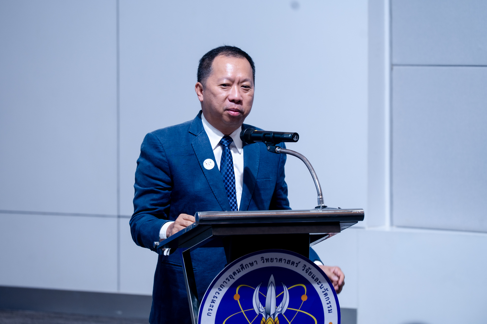 8 นายณกรณ์ ตรรกวิรพัท 0