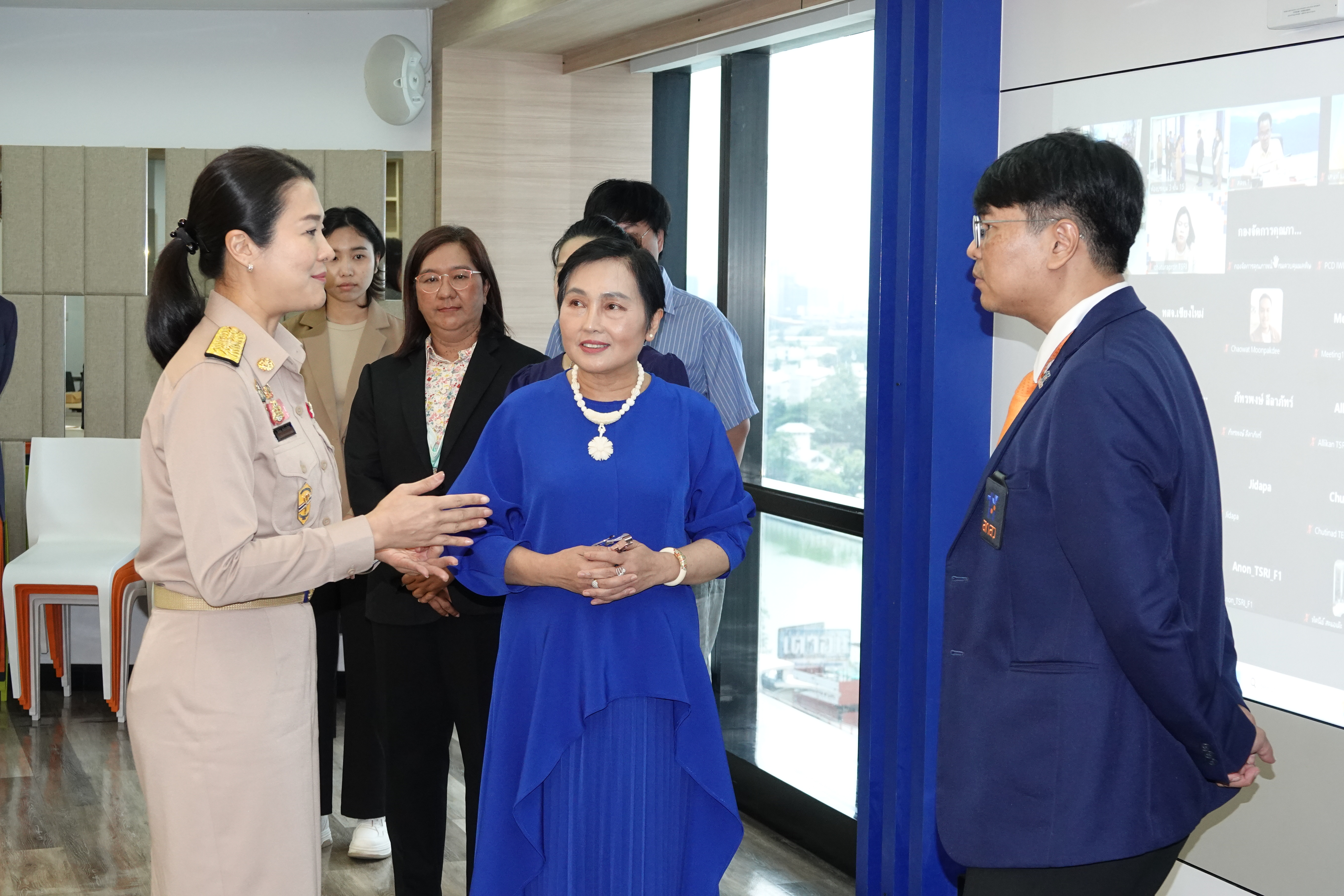 8 ช่วงพูดคุย