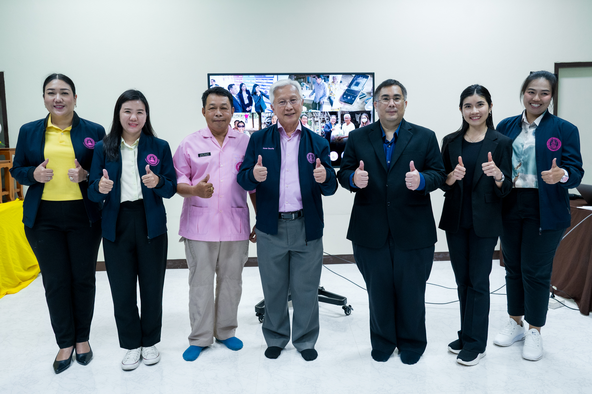 1 ภาพหมู่ 2 0