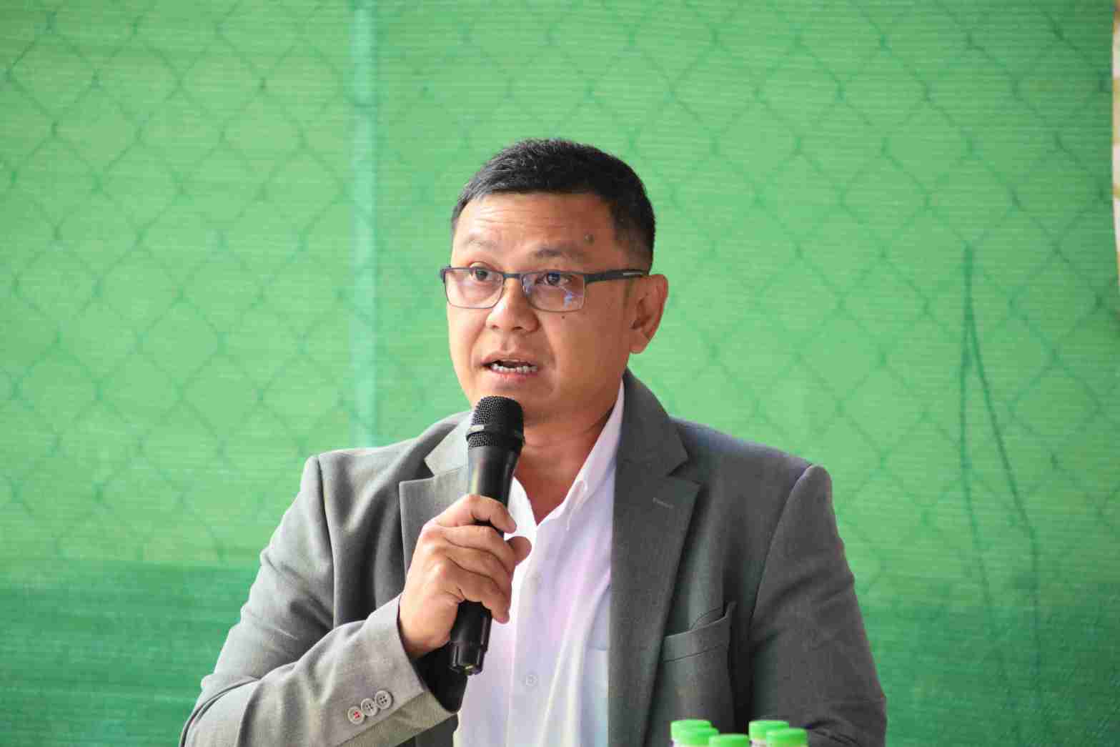 02 ดร.เกรียงไกร โมสาลียานนท์ ผู้อำนวยการกลุ 0