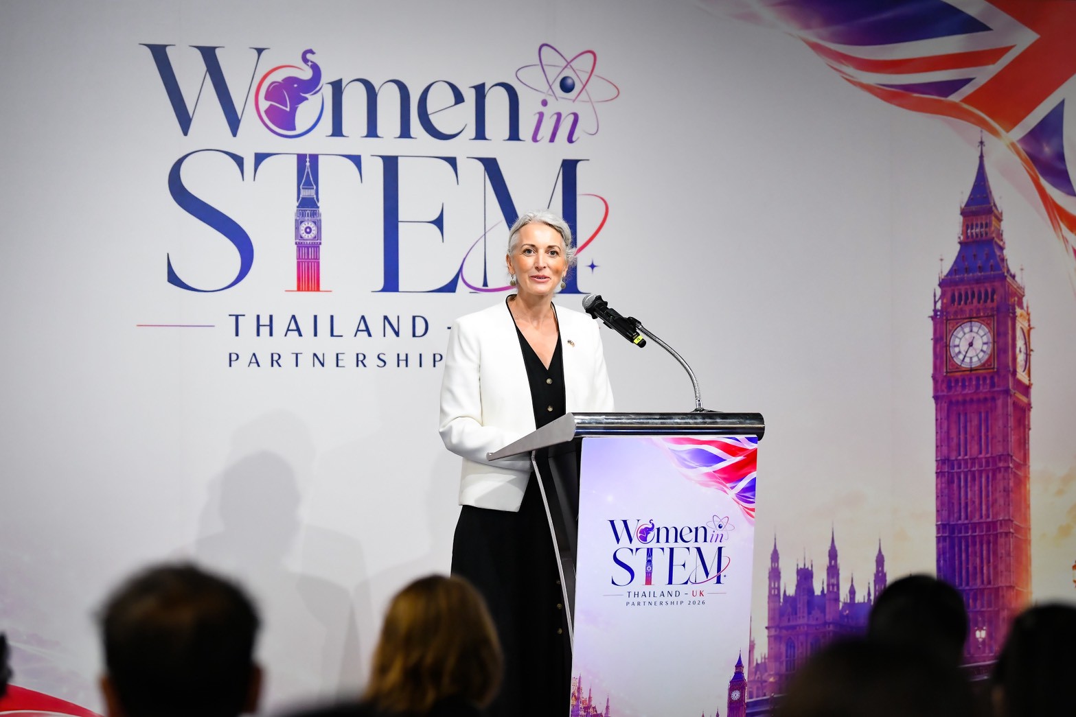 LINE ALBUM 16769 รมว.อว.เปิดงาน Women inSTEM Thailand UK 260716 19