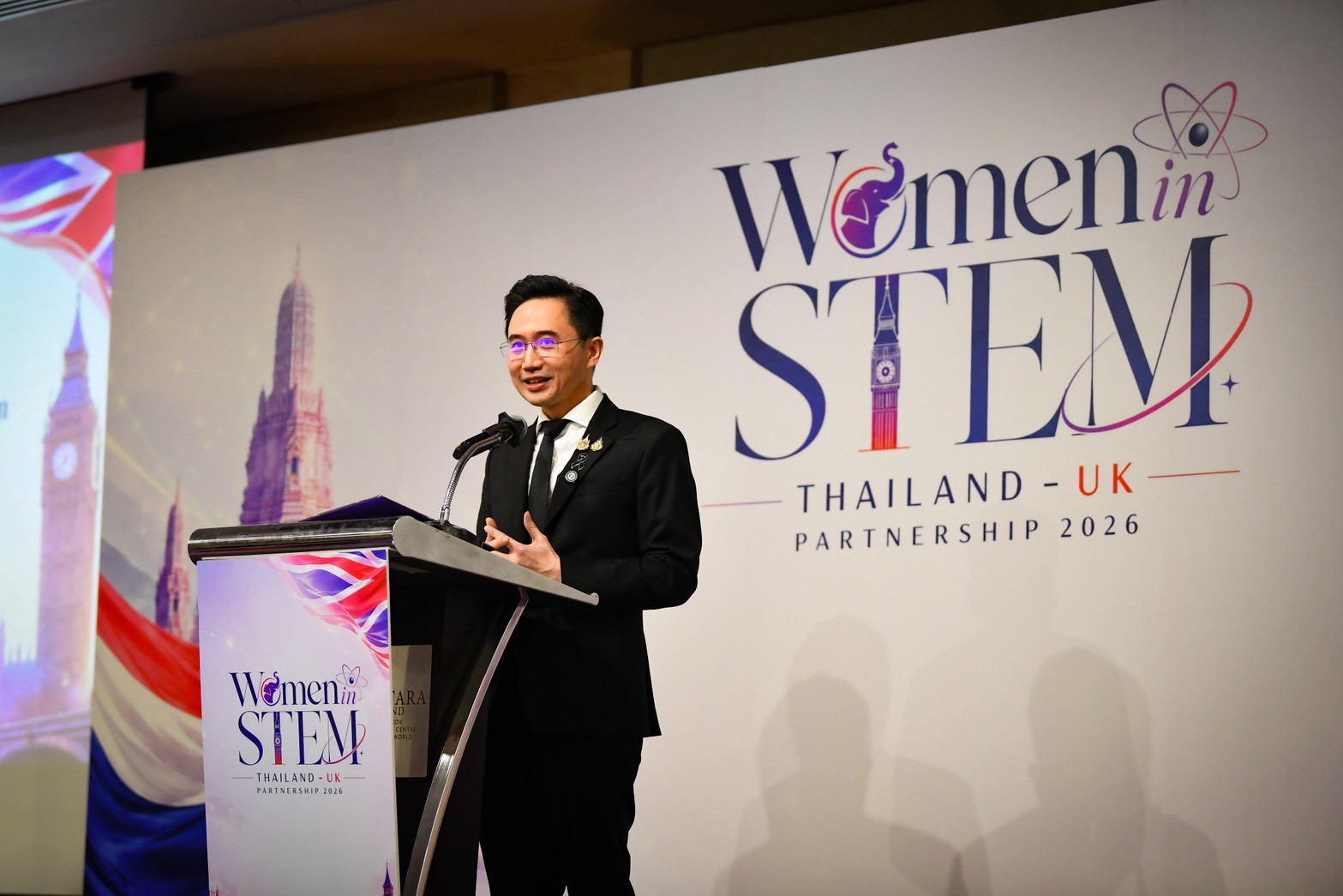 LINE ALBUM 16769 รมว.อว.เปิดงาน Women inSTEM Thailand UK 260716 2