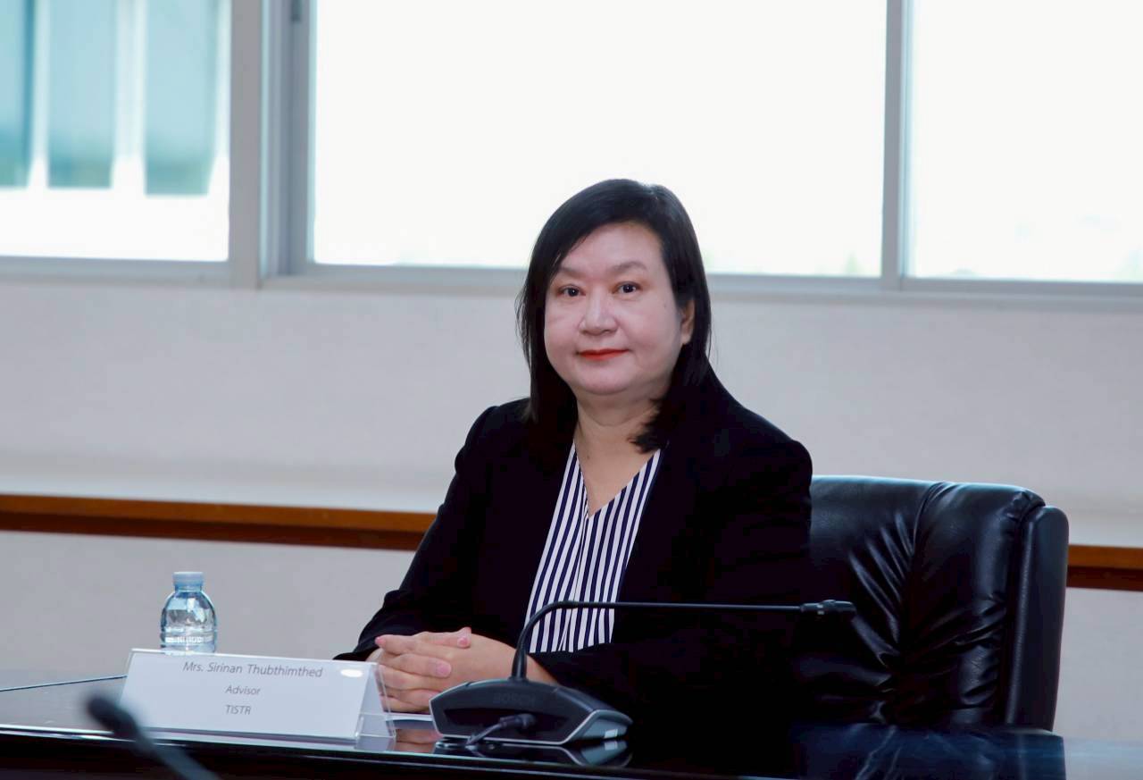 5นางศิรินันท์