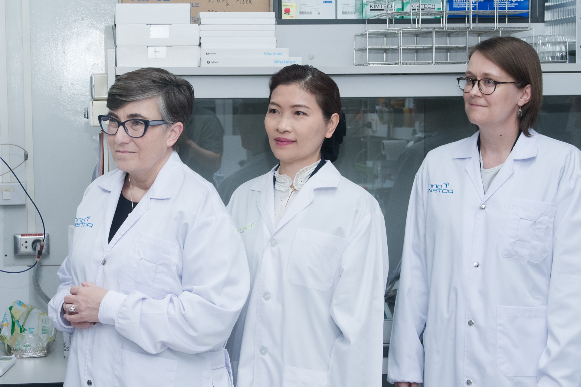 13 เยี่ยมชมห้องปฏิบัติการ 3 0