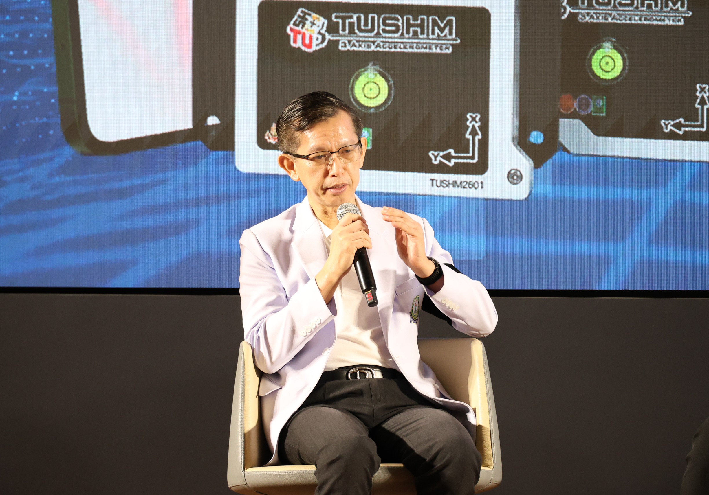 7 คณบดีคณะแพทยศาสตร์วชิรพยาบาล