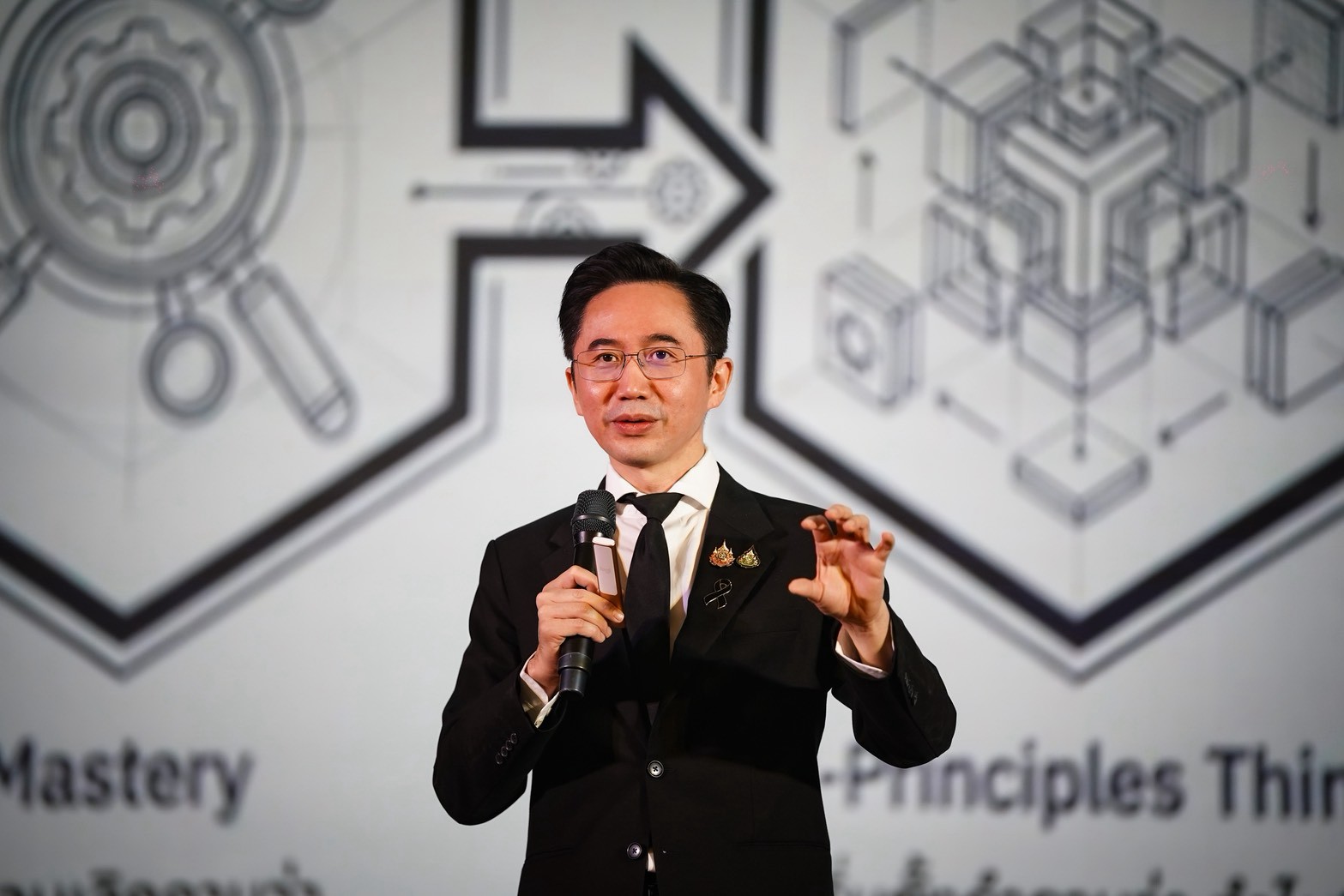 LINE_ALBUM_รมว._Speak_at_theHigh-Level_Policy_Forum_on_Skills_261001_5.jpg