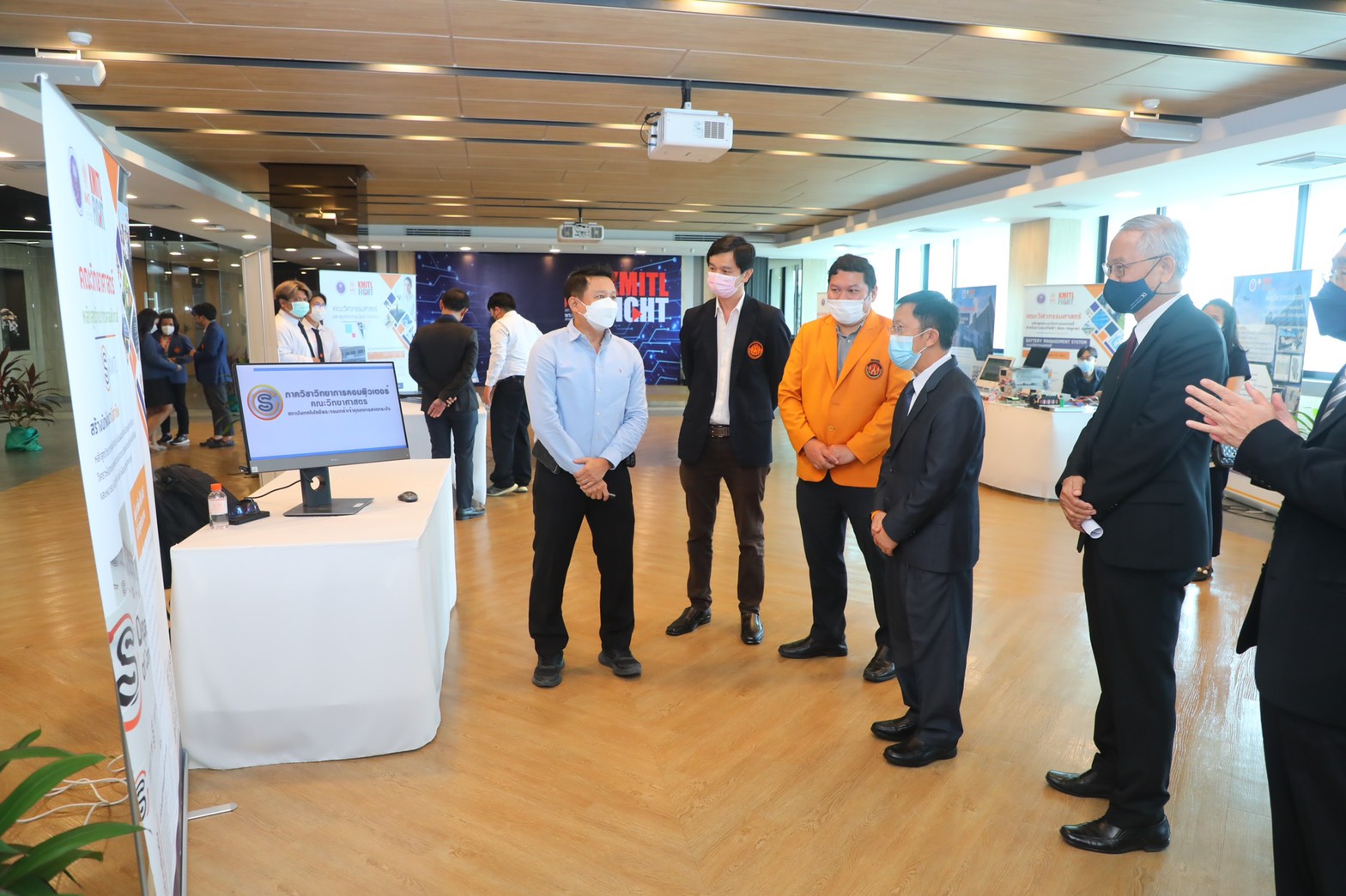 LINE ALBUM 1272565 BE ๒๒๐๗๑๒ 1