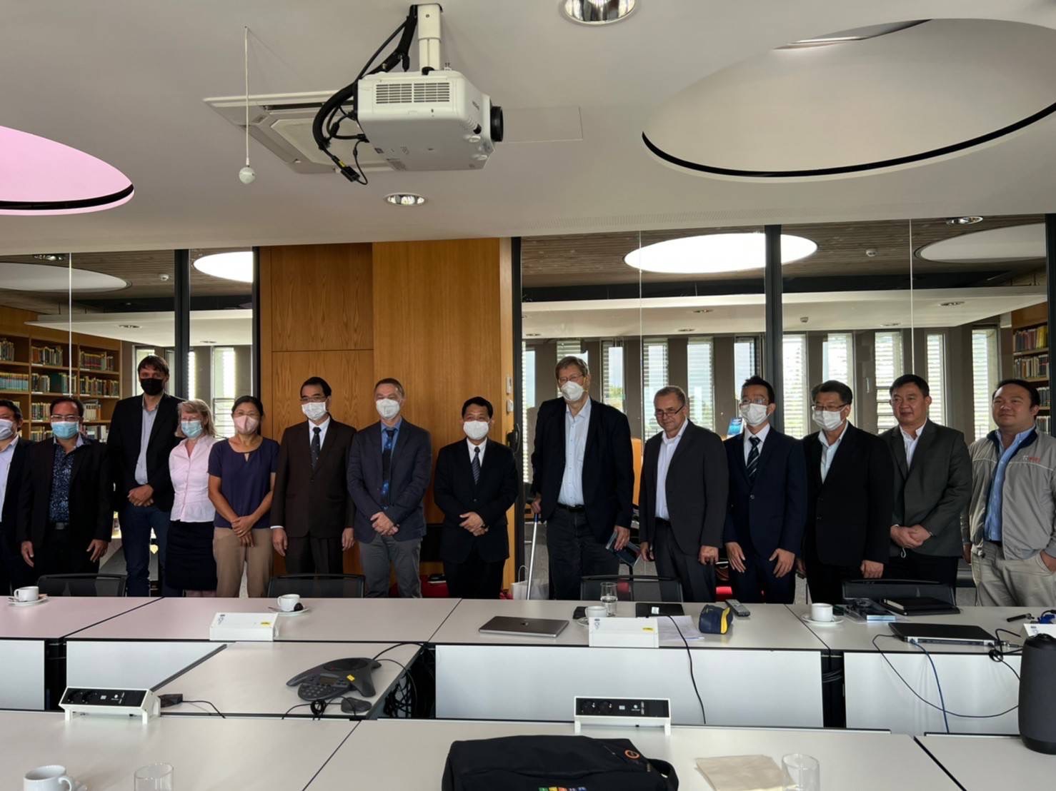 5CAD4DDA 9520 4771 900F CD6CB26E474B