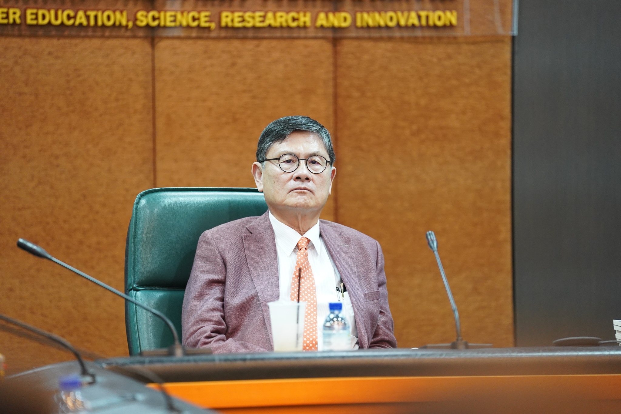 6DFFA7C0 A7E9 4773 A0FE 27BD077E8F0A