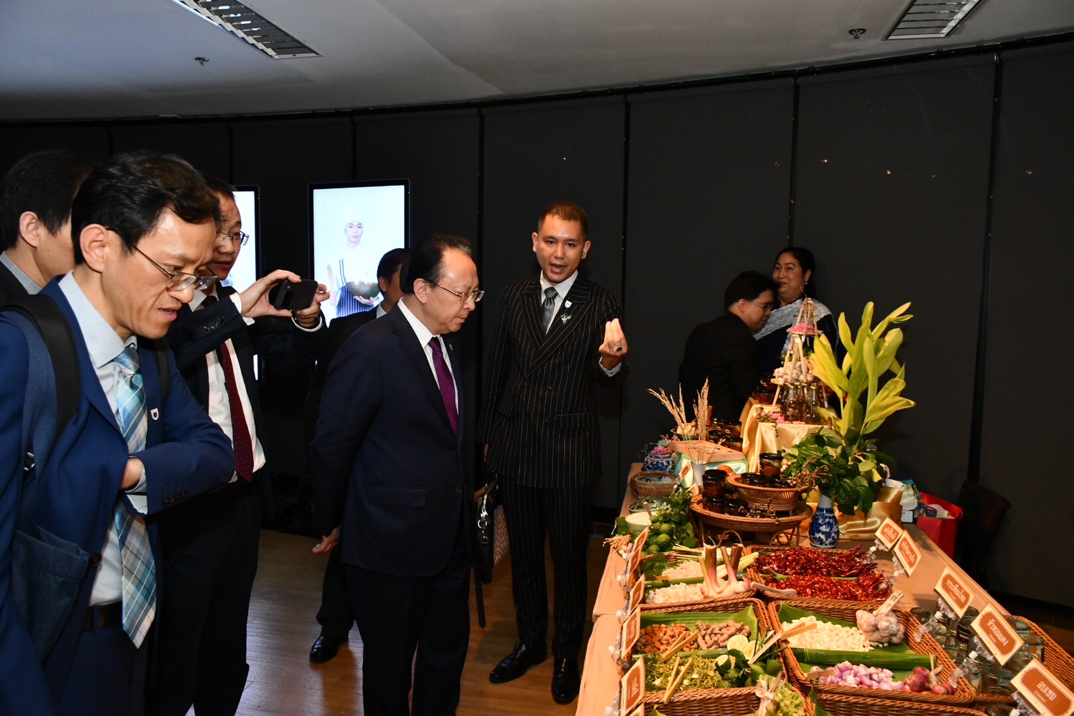 LINE ALBUM 14568 3 250515 5