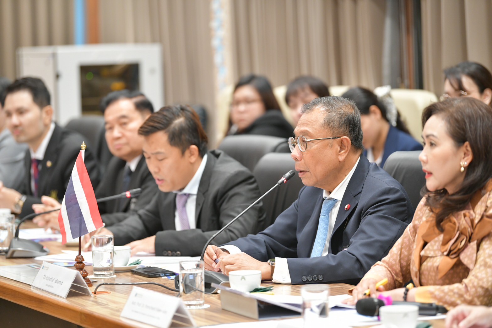 LINE ALBUM 14568 3 250515 7