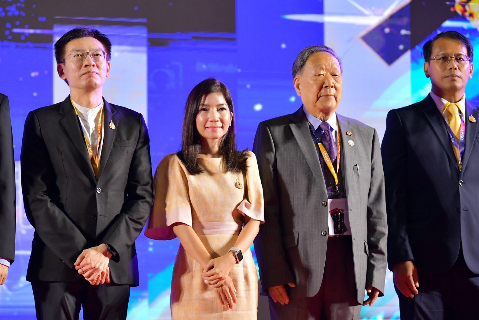 LINE ALBUM 161068 3 251017 2