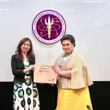 UNESCO เข้าพบ "ศุภมาส“ รมว.การอุดมศึกษาฯ หารือประเด็นการเปลี ... พารามิเตอร์รูปภาพ 9