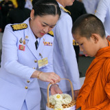 “สุดาวรรณ” รมว.อว. พร้อมด้วยคณะผู้บริหาร อว. ร่วมพิธีทำบุญตั ... Image 3