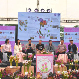 สวทช. และ มรภ.อุดรธานี ยกระดับดอกปทุมมา ส่งเสริมตลอดห่วงโซ่ก ... Image 1