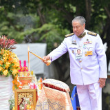 กระทรวง อว. จัดพิธีวางพุ่มดอกไม้ถวายราชสักการะพระบรมราชานุสา ... Image 2