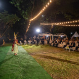 5 ธันวาคม บทเพลงพระราชนิพนธ์ดังกระหึ่มทั่วประเทศ พสกนิกรฝ่าฝ ... Image 6