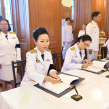 อว. ร่วมพิธีเจริญพระพุทธมนต์ ทำบุญตักบาตรถวายพระราชกุศล และล ... พารามิเตอร์รูปภาพ 3