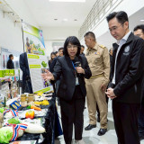 “ศ.ดร.ยศชนัน วงศ์สวัสดิ์” ส่งมอบเครื่องกรองฝุ่น PM2.5 ผลงานว ... Image 9