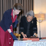 อว. จัดแสดงศักยภาพนักวิจัยสตรีไทย เนื่องในโอกาสการเสด็จเยือน ... Image 1