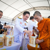 กระทรวง อว. ร่วมพิธีทำบุญตักบาตรถวายพระราชกุศล เนื่องในวันคล ... พารามิเตอร์รูปภาพ 4
