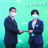 ปลัดกระทรวง อว. มอบโล่ขอบคุณหน่วยงานร่วมจัดงานมหกรรมวิทยาศาส ... Image 10