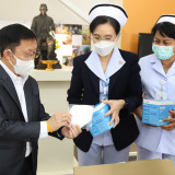 'ดร.ดนุช เลขานุการ รมว.อว. ส่งมอบกำลังใจผ่านหน้ากากอนามัย KN ... พารามิเตอร์รูปภาพ 5