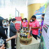 "ดร.ดนุช" ติดตามการขับเคลื่อนการพัฒนาคุณภาพโครงการ U2T for B ... พารามิเตอร์รูปภาพ 1