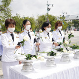 อว. ร่วมถวายความอาลัยต่อการเสด็จสวรรคตของสมเด็จพระราชินีนาถเ ... Image 1