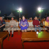 “ศุภมาส” เปิดงาน “ราชภัฏแฟร์ 67 วาไรตี้ วิถีถิ่น อันดามัน" ช ... พารามิเตอร์รูปภาพ 8