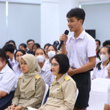 ตัวแทนนักเรียนจังหวัดระนองขอบคุณกระทรวง อว. ที่ประกาศยกเว้นค ... Image 10