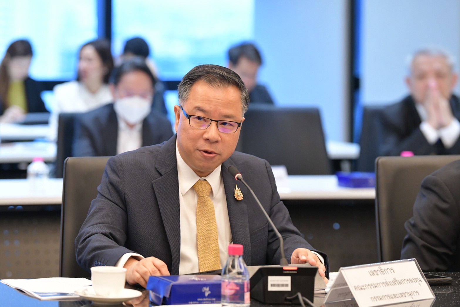 LINE ALBUM 30768 250730 4